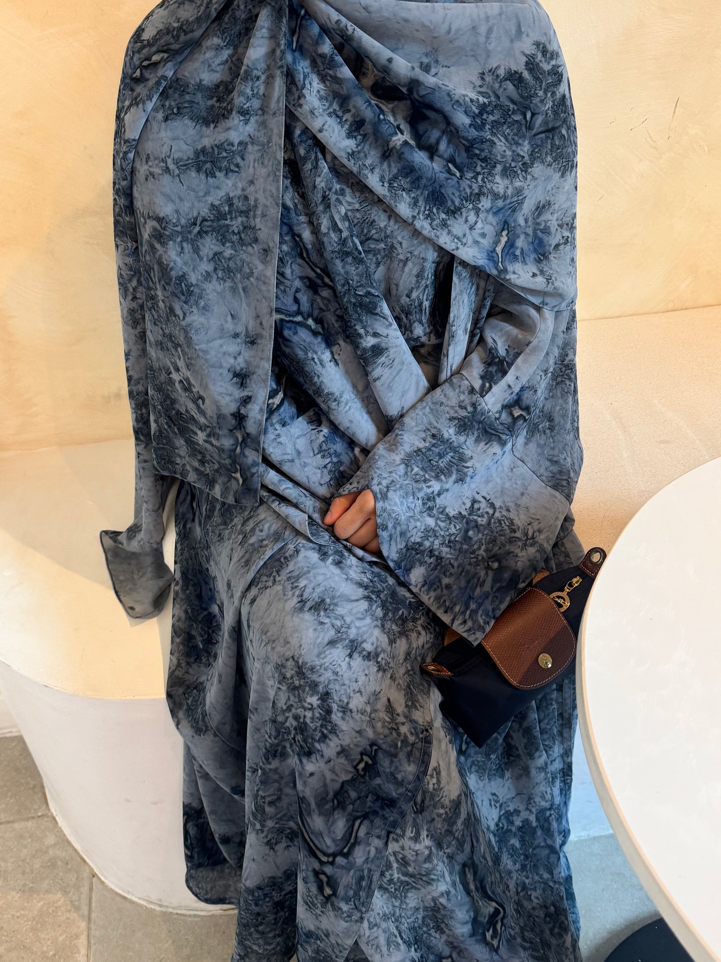 Watercolour abaya in blue