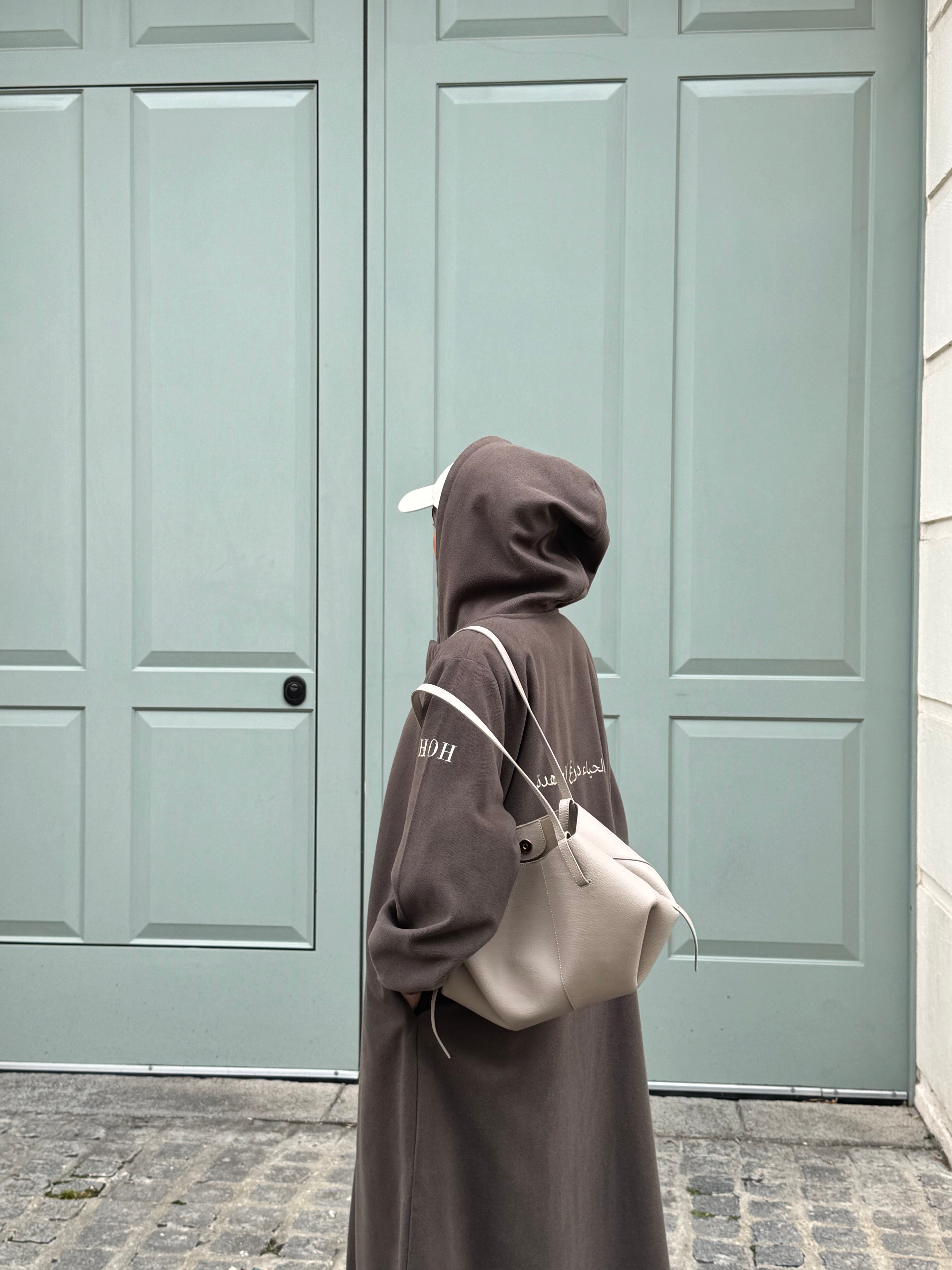 Hooded abaya in brown