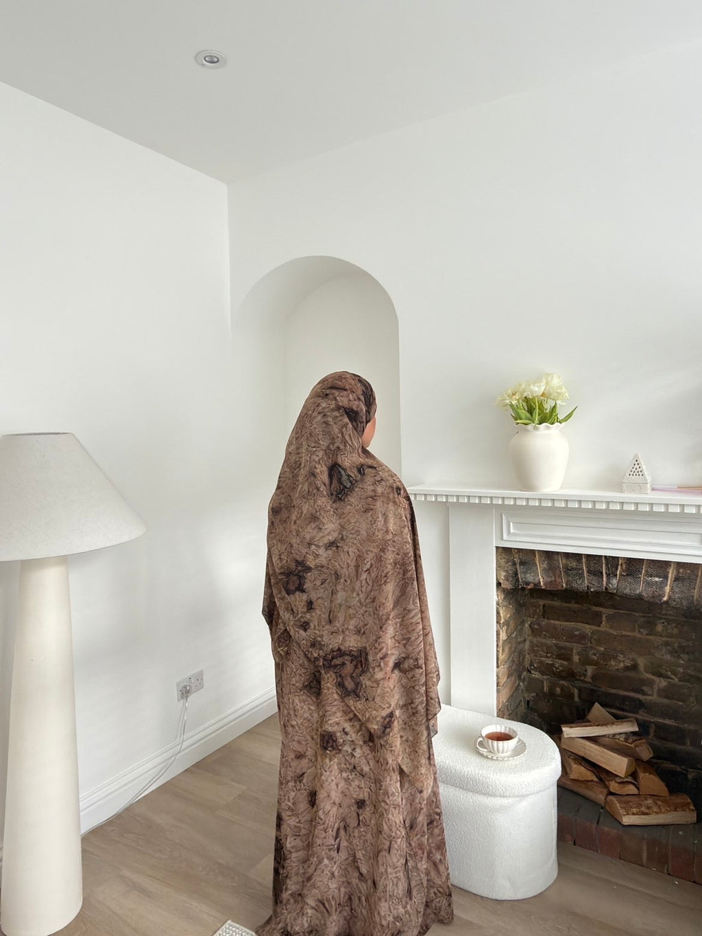 Printed abaya in brown