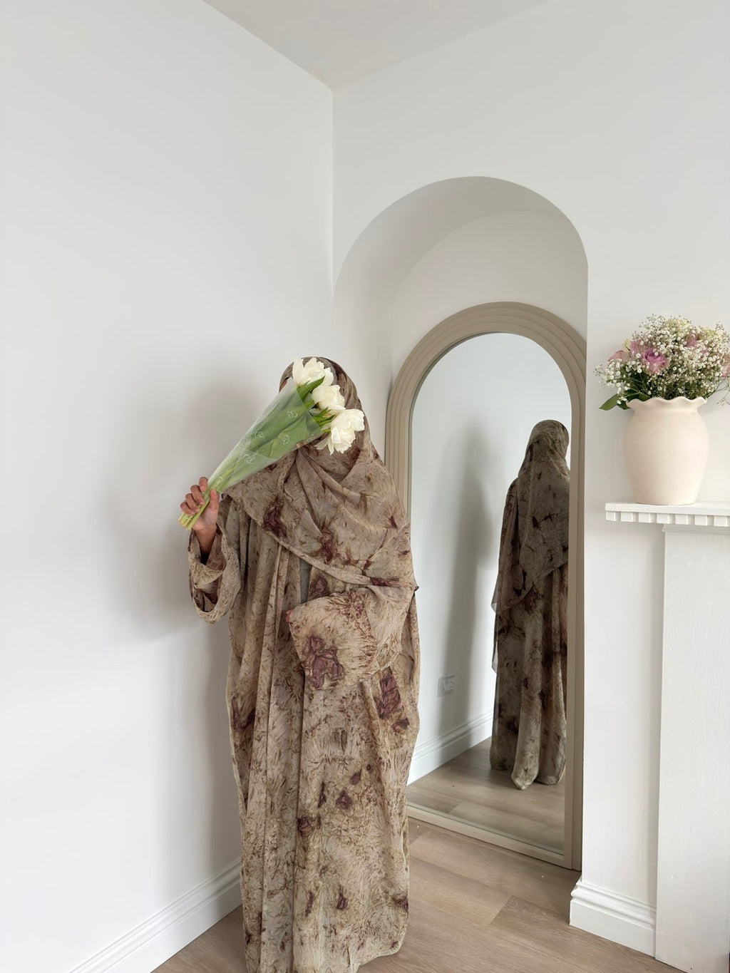 Printed abaya in light green