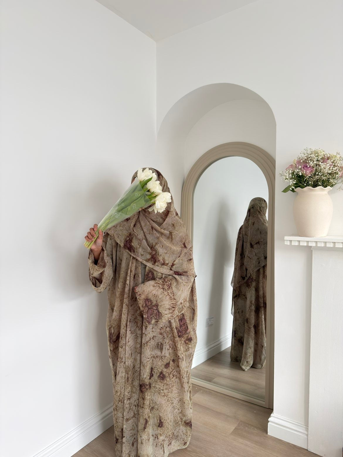 Printed abaya in light green