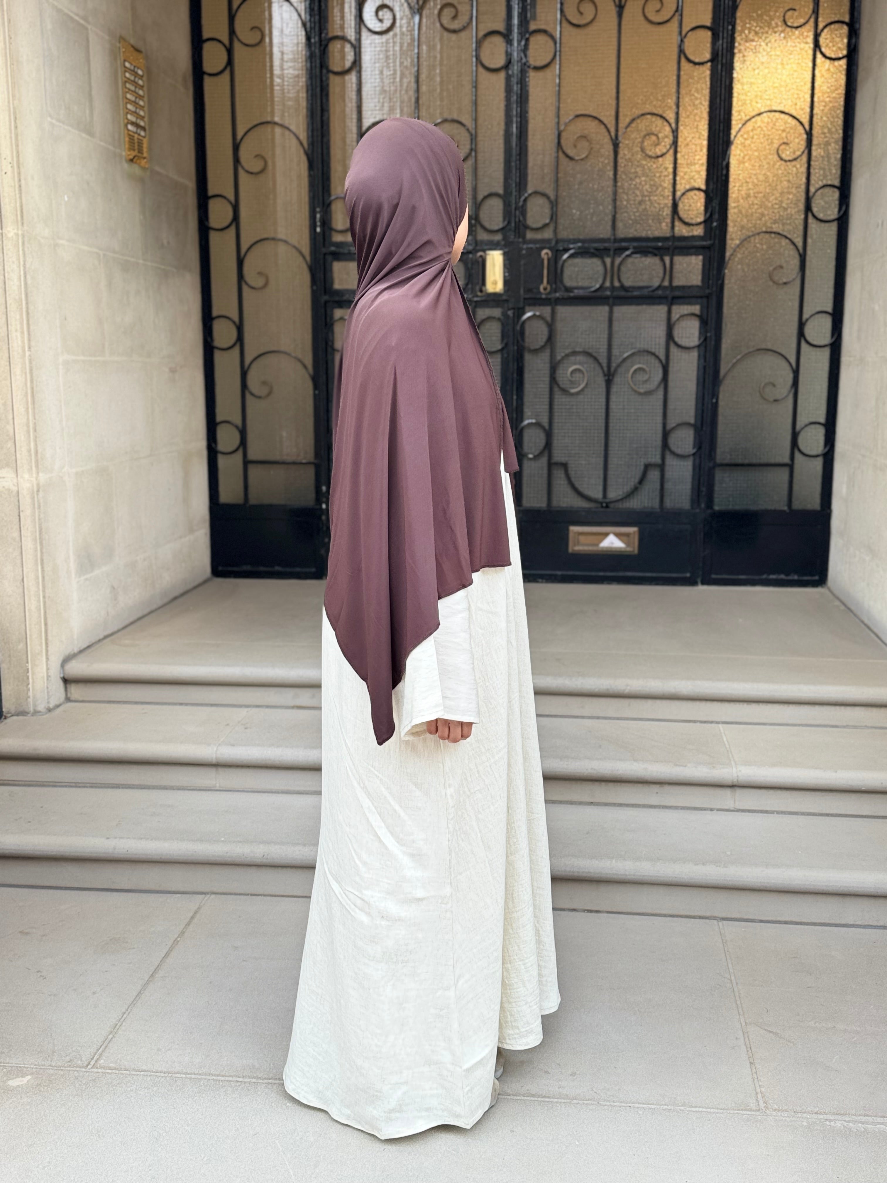 Classic Linen closed abaya