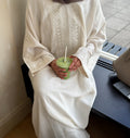 ‘DALIAH’ closed white