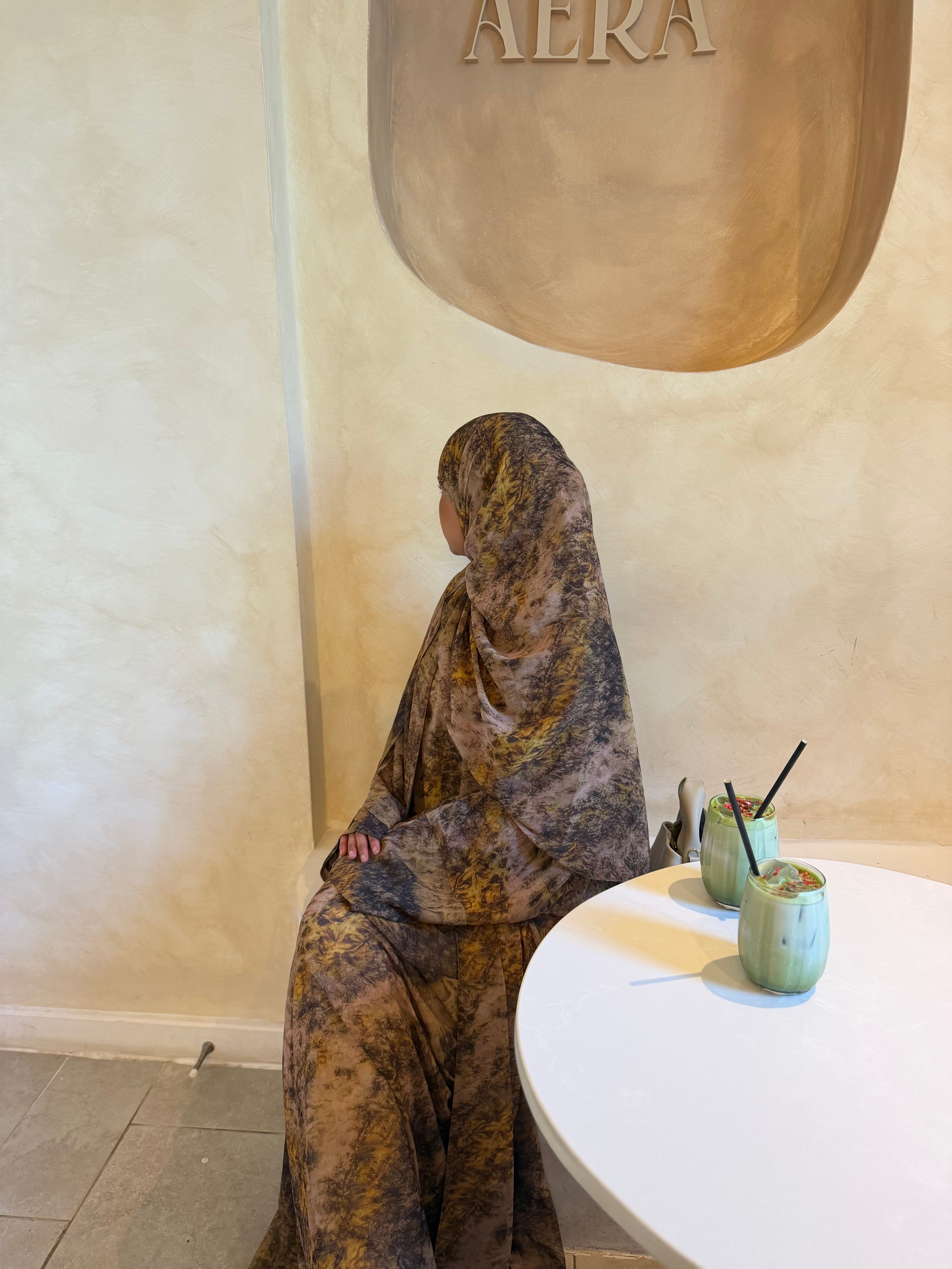 Watercolour abaya in khaki