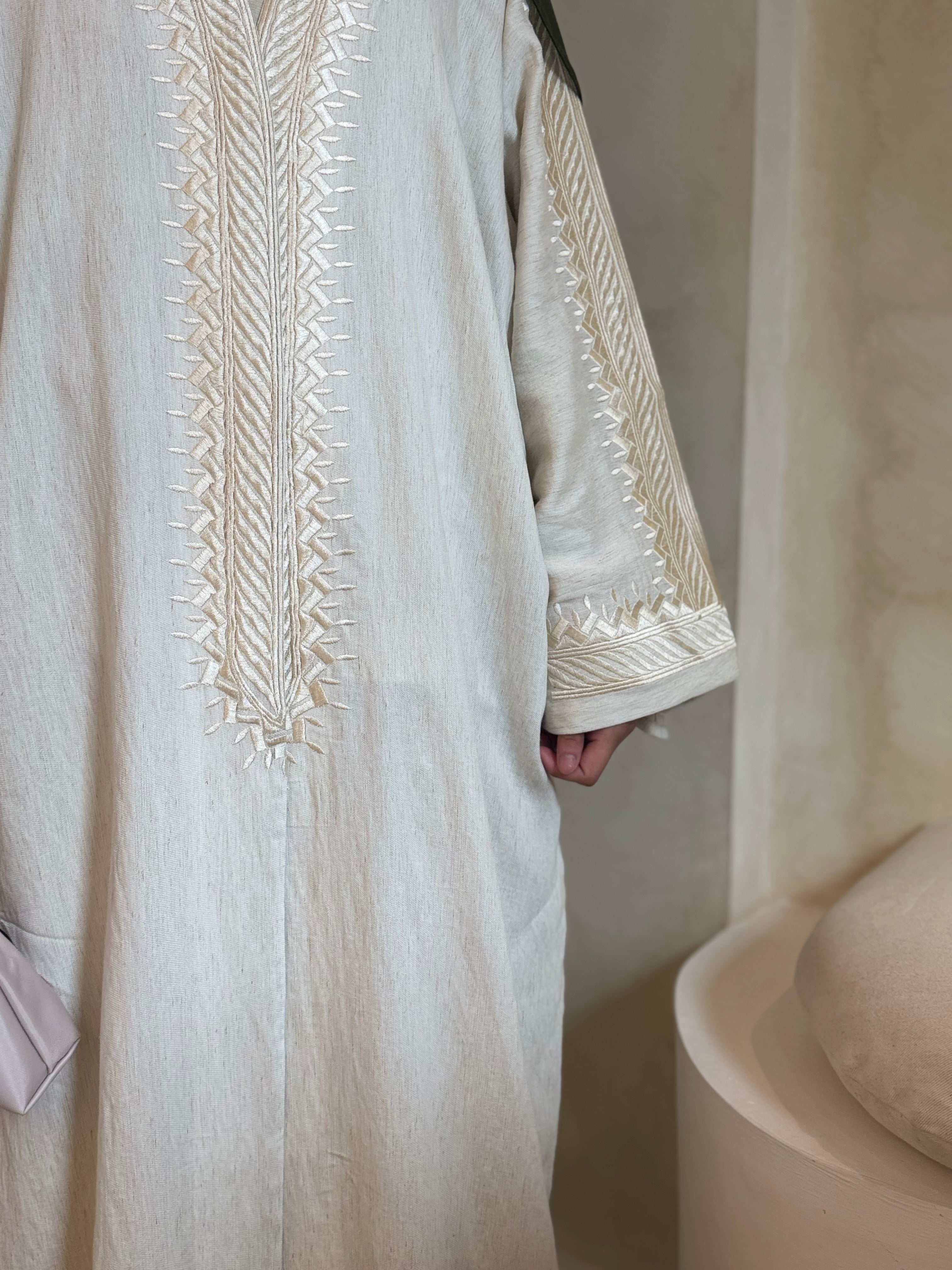 ‘DALIAH’ open linen abaya