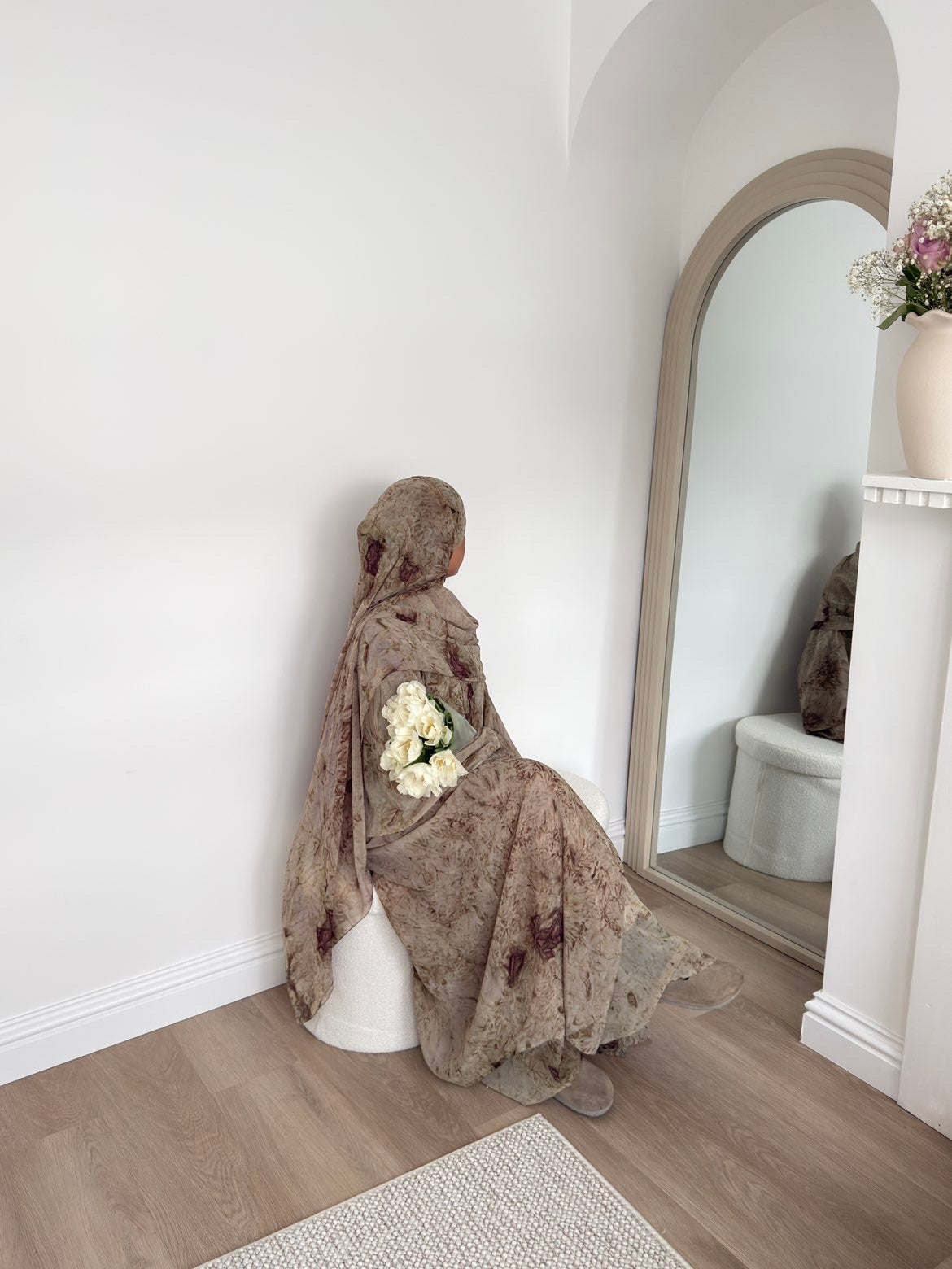 Printed abaya in light green