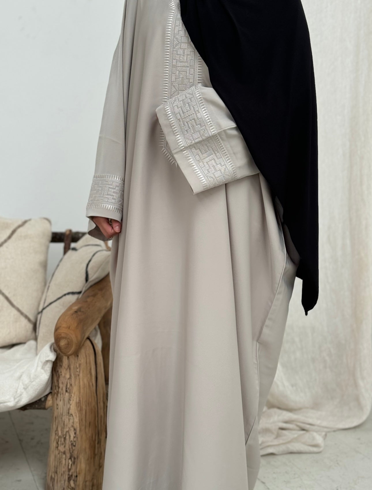 Khayraat in stone grey