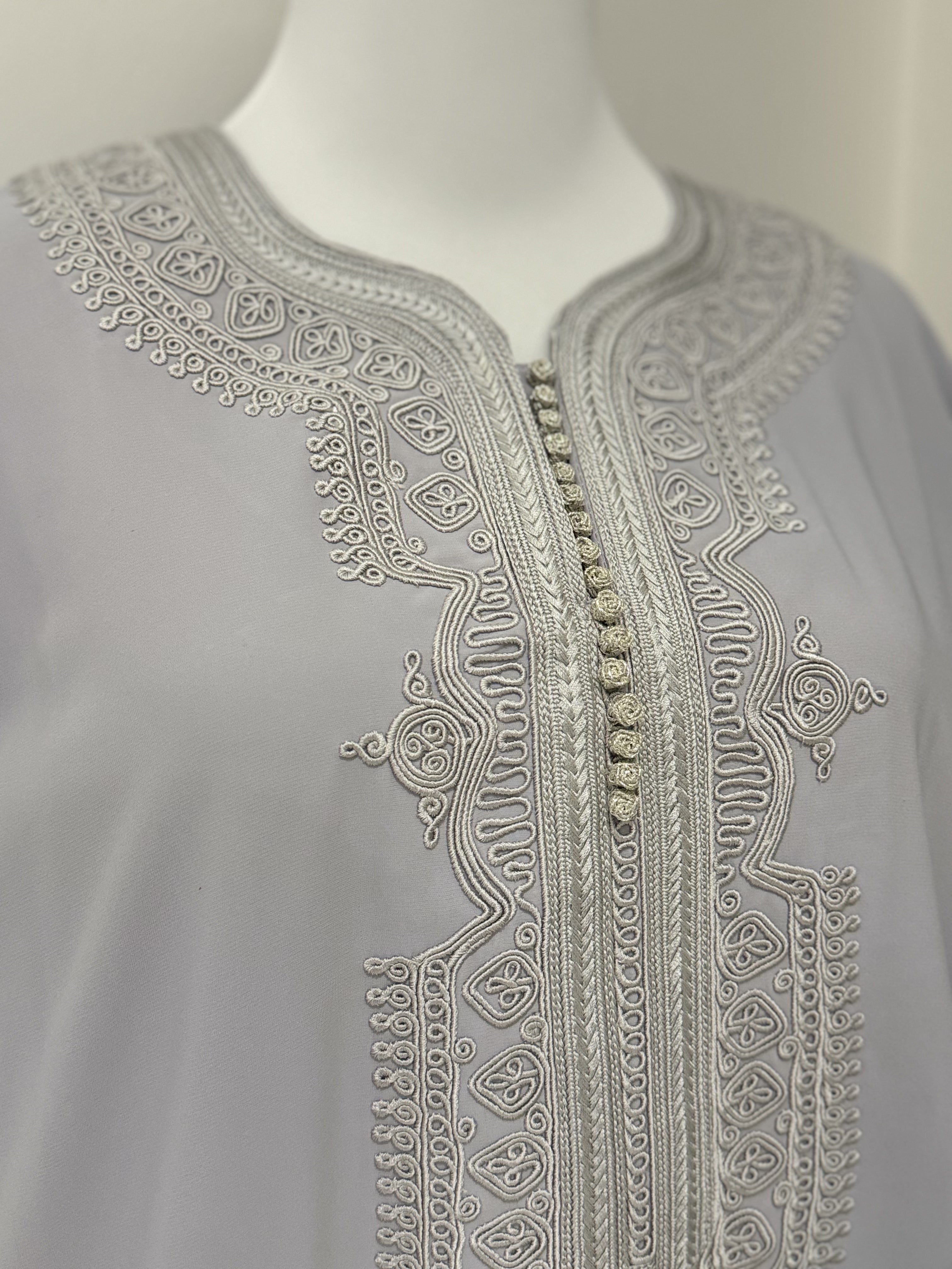 KHAYR in Cloud grey