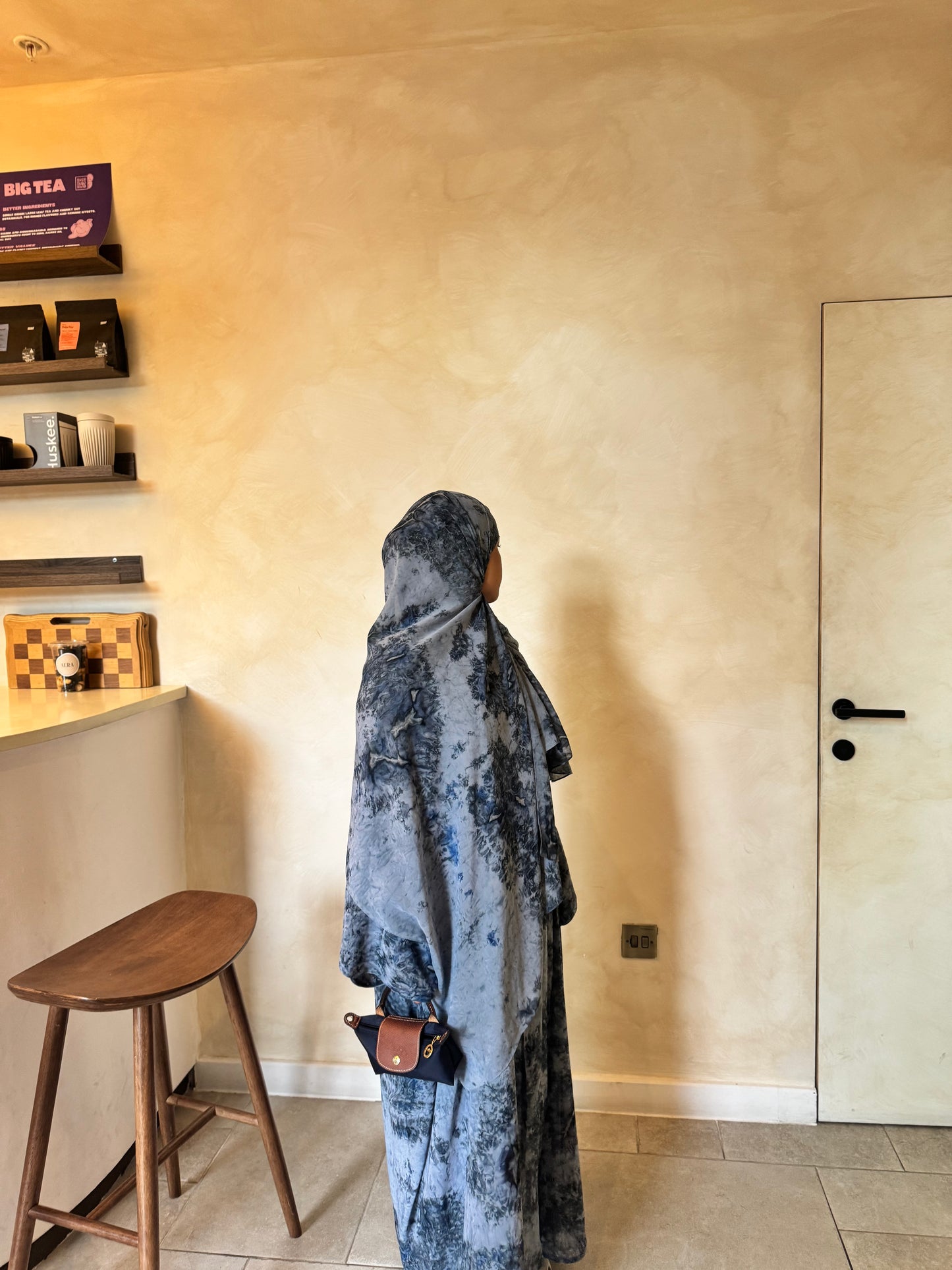 Watercolour abaya in blue