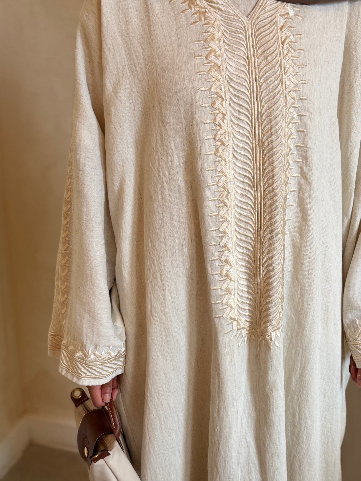 ‘DALIAH’ closed linen abaya