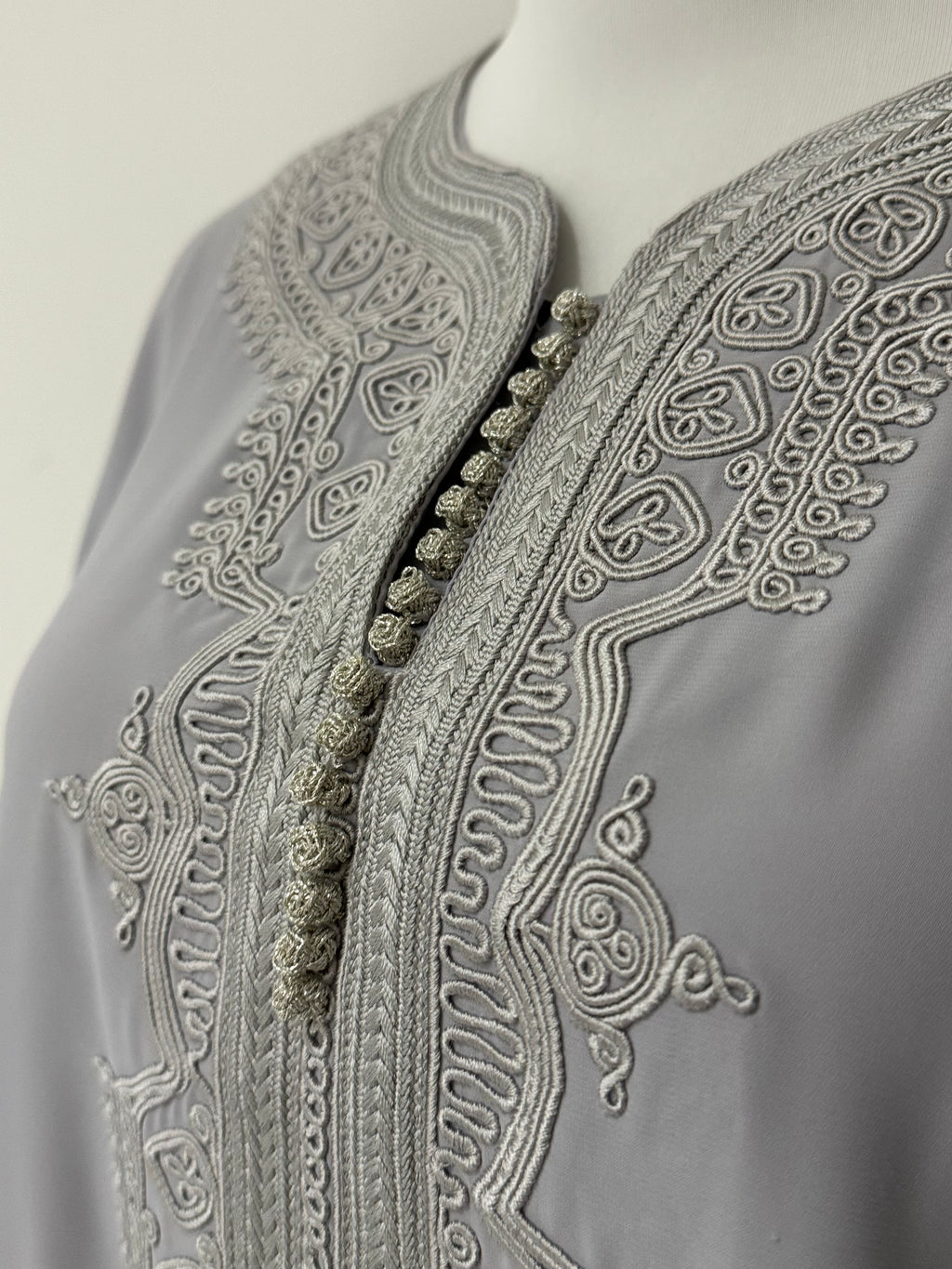 KHAYR in Cloud grey