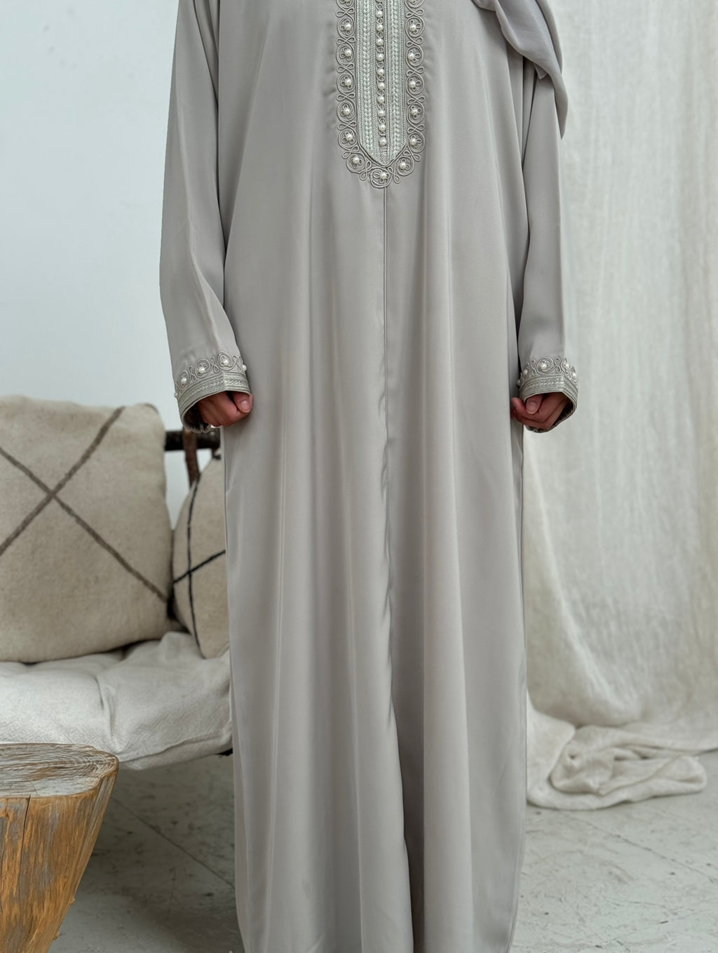 Layali in stone grey