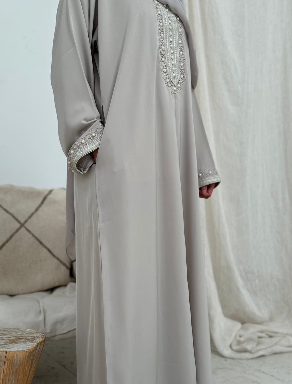 Layali in stone grey