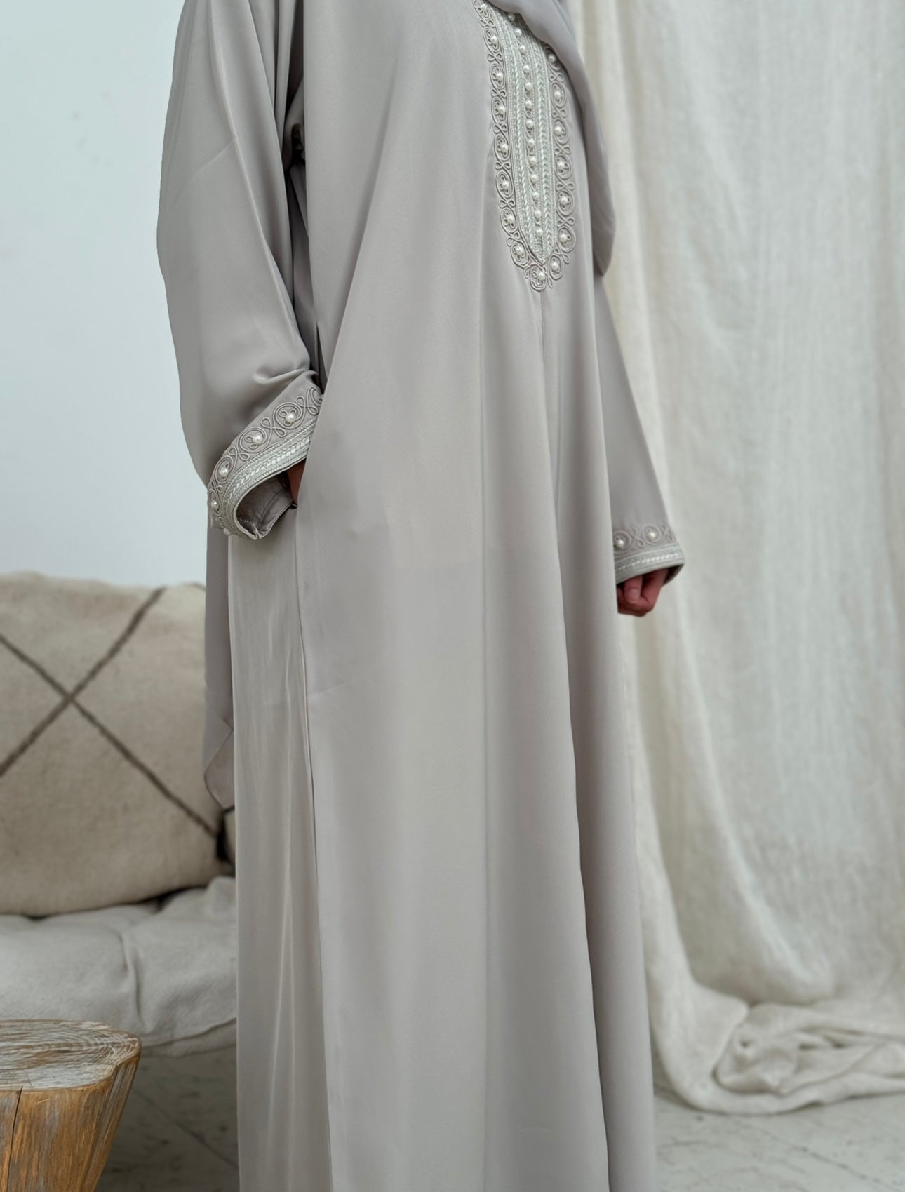 Layali in stone grey