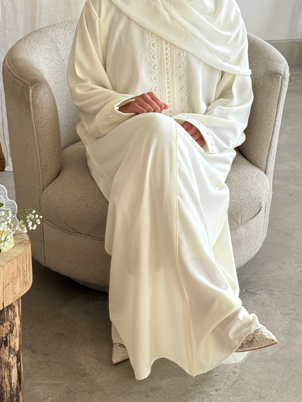Layali in Off white