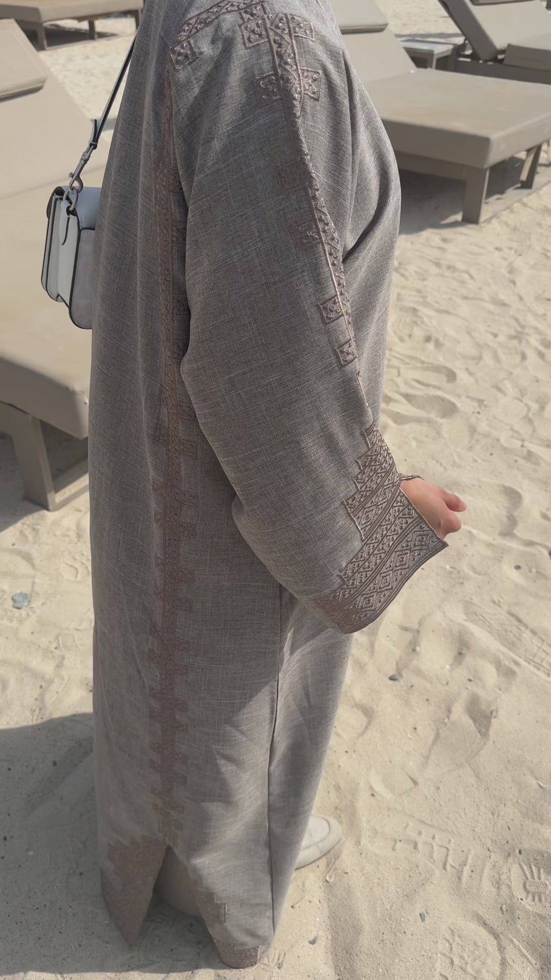 Sahara in taupe